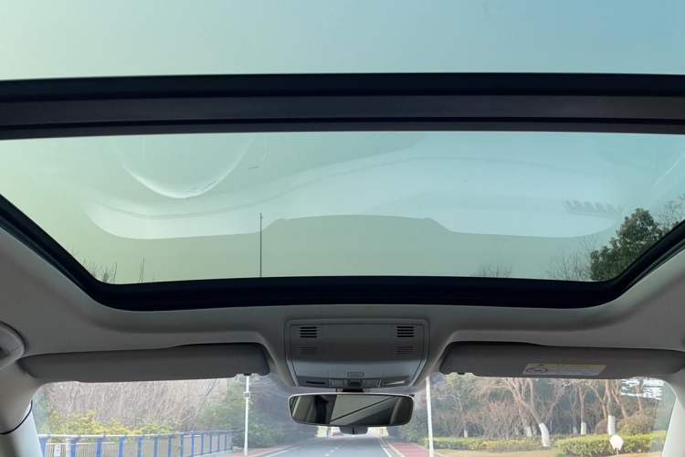Used Volkswagen Sagitar 2019 280TSI DSG Luxury Version China VI Standard Headliner