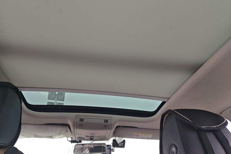 Used Volkswagen Sagitar 2019 200TSI DSG Comfort Version China VI Standard Headliner