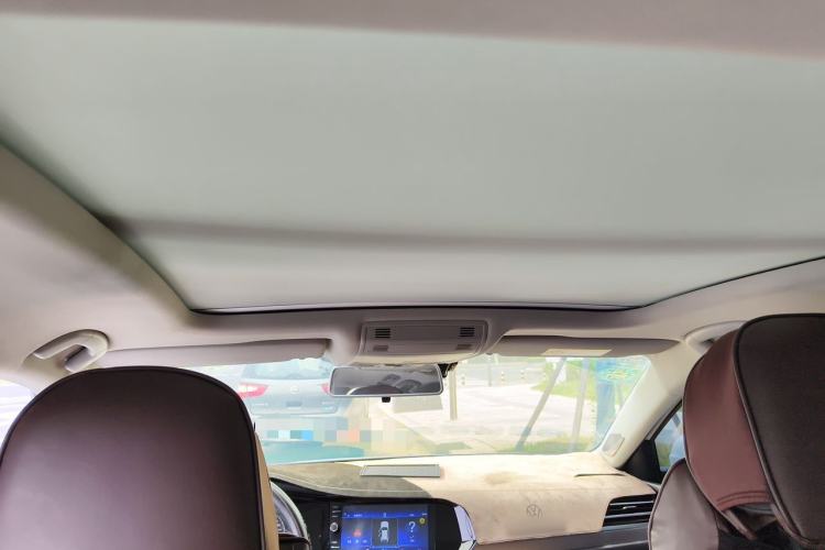 Used Volkswagen Sagitar 2019 200TSI DSG Comfort Version China VI Standard Headliner