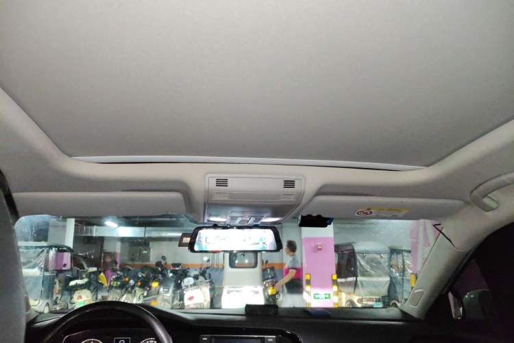 Used Volkswagen Sagitar 2019 200TSI DSG Comfort Version China VI Standard Headliner