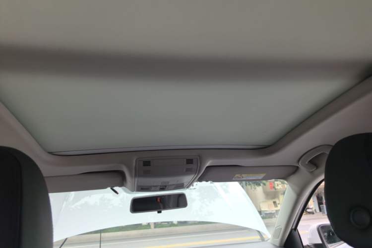 Used Volkswagen Sagitar 2019 200TSI DSG Comfort Version China VI Standard Headliner