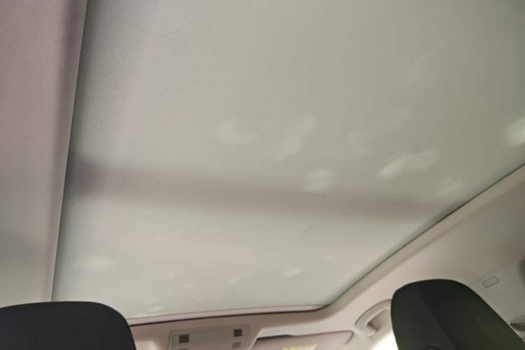 Used Volkswagen Sagitar 2019 200TSI DSG Comfort Version China VI Standard Headliner