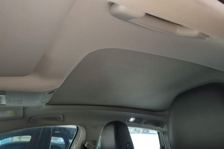 Used Volkswagen Sagitar 2019 280TSI DSG Comfort Version China VI Standard Headliner