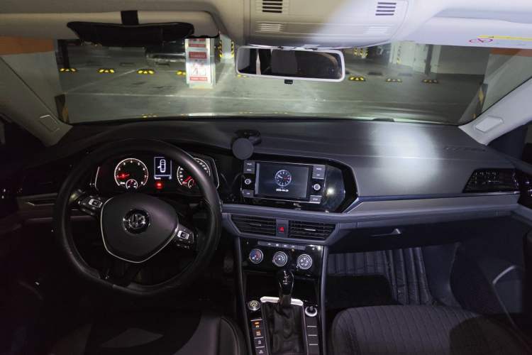 Used Volkswagen Sagitar 2019 280TSI DSG Comfort Version China VI Standard Headliner