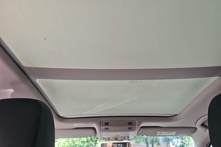 Used Volkswagen Sagitar 2019 200TSI DSG Comfort Version China VI Standard Headliner