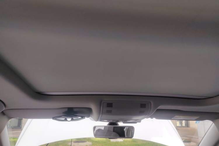 Used Volkswagen Sagitar 2019 280TSI DSG Comfort Version China VI Standard Headliner