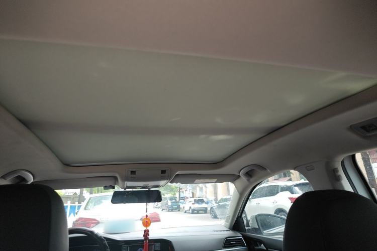 Used Volkswagen Sagitar 2019 280TSI DSG Comfort Version China VI Standard Headliner