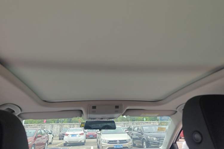 Used Volkswagen Sagitar 2019 280TSI DSG Comfort Version China VI Standard Headliner