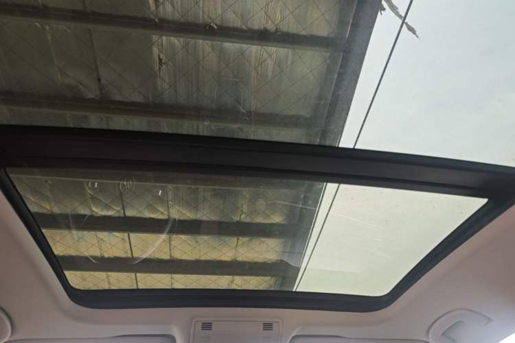 Used Volkswagen Sagitar 2019 280TSI DSG Comfort Version China VI Standard Headliner