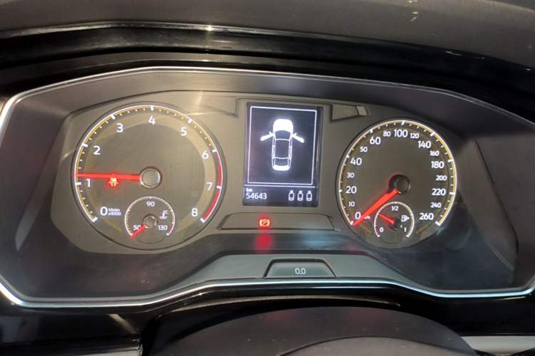 Used Volkswagen Sagitar 2019 200TSI Manual Comfort Version China VI Standard Instrument Cluster