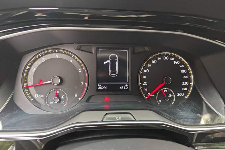 Used Volkswagen Sagitar 2019 200TSI DSG Comfort Version China VI Standard Instrument Cluster
