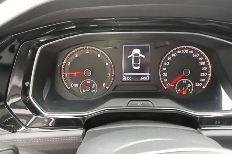 Used Volkswagen Sagitar 2019 200TSI DSG Comfort Version China VI Standard Instrument Cluster