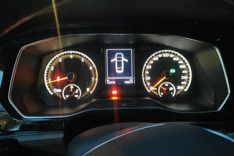 Used Volkswagen Sagitar 2019 200TSI DSG Comfort Version China VI Standard Instrument Cluster