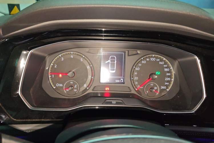Used Volkswagen Sagitar 2019 280TSI DSG Comfort Version China VI Standard Instrument Cluster