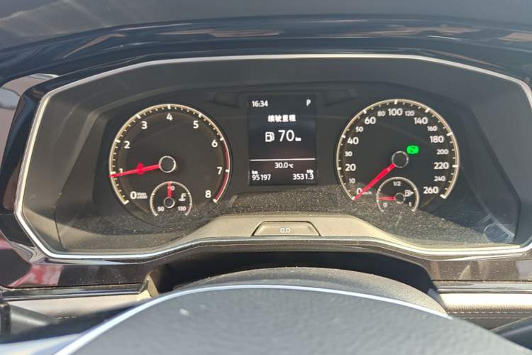 Used Volkswagen Sagitar 2019 200TSI DSG Comfort Version China VI Standard Instrument Cluster