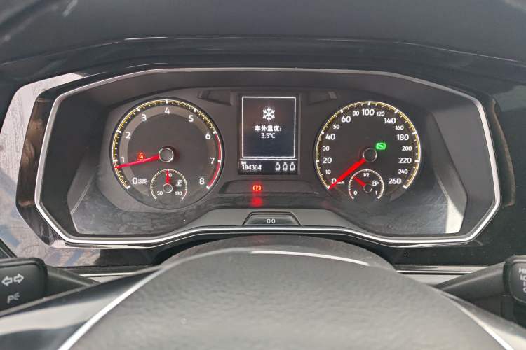Used Volkswagen Sagitar 2019 200TSI DSG Comfort Version China VI Standard Instrument Cluster