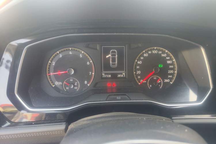 Used Volkswagen Sagitar 2019 200TSI DSG Comfort Version China VI Standard Instrument Cluster