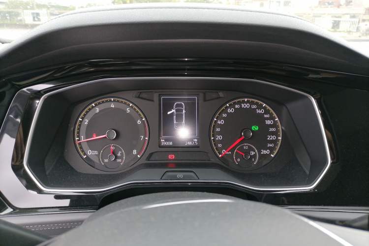 Used Volkswagen Sagitar 2019 280TSI DSG Comfort Version China VI Standard Instrument Cluster