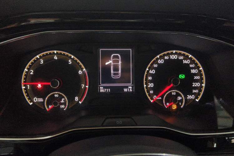 Used Volkswagen Sagitar 2019 280TSI DSG Comfort Version China VI Standard Instrument Cluster