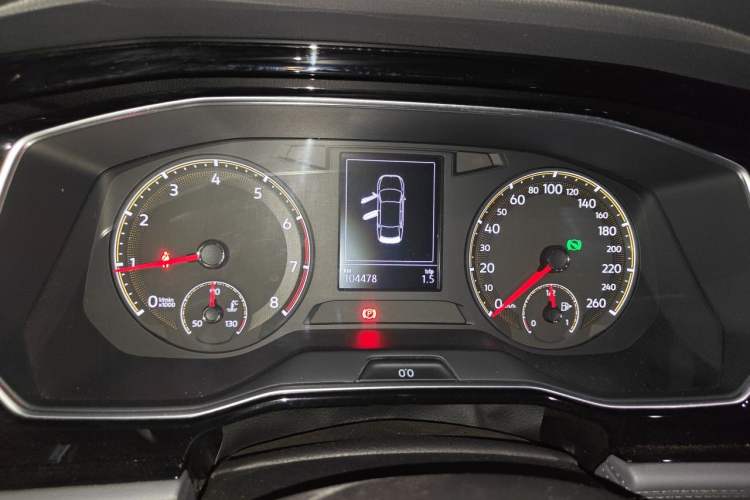 Used Volkswagen Sagitar 2019 280TSI DSG Comfort Version China VI Standard Instrument Cluster