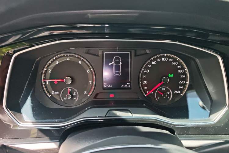 Used Volkswagen Sagitar 2019 200TSI DSG Comfort Version China VI Standard Instrument Cluster