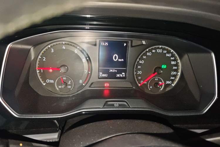 Used Volkswagen Sagitar 2019 200TSI DSG Comfort Version China VI Standard Instrument Cluster