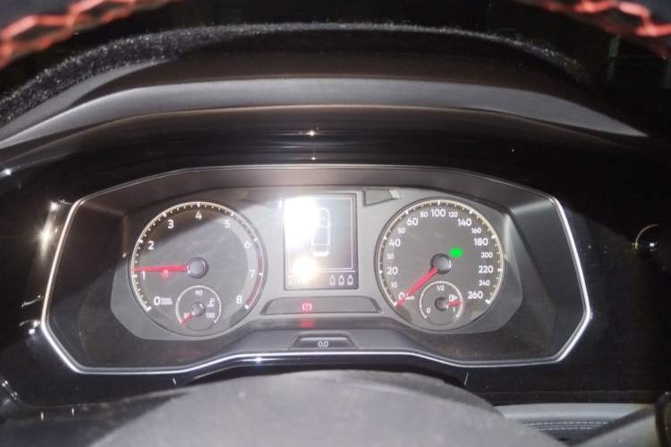 Used Volkswagen Sagitar 2019 280TSI DSG Comfort Version China VI Standard Instrument Cluster