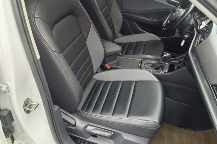 Used Volkswagen Sagitar 2019 280TSI DSG Comfort Version China V Standard Interior 2