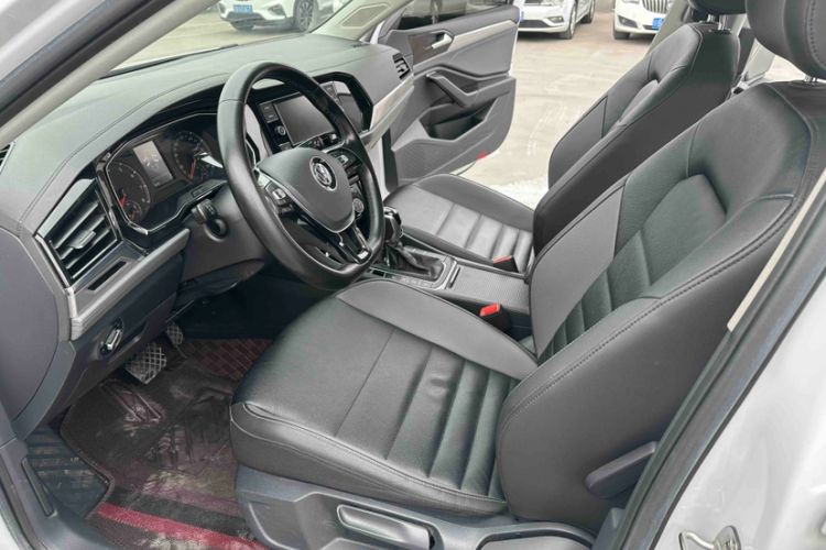 Used Volkswagen Sagitar 2019 200TSI DSG Comfort Version China V Standard Interior 2