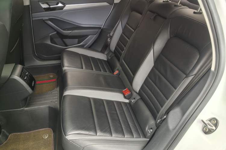 Used Volkswagen Sagitar 2019 280TSI DSG Comfort Version China V Standard Interior 3