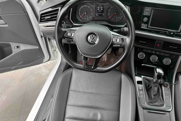 Used Volkswagen Sagitar 2019 200TSI DSG Comfort Version China V Standard Interior 3