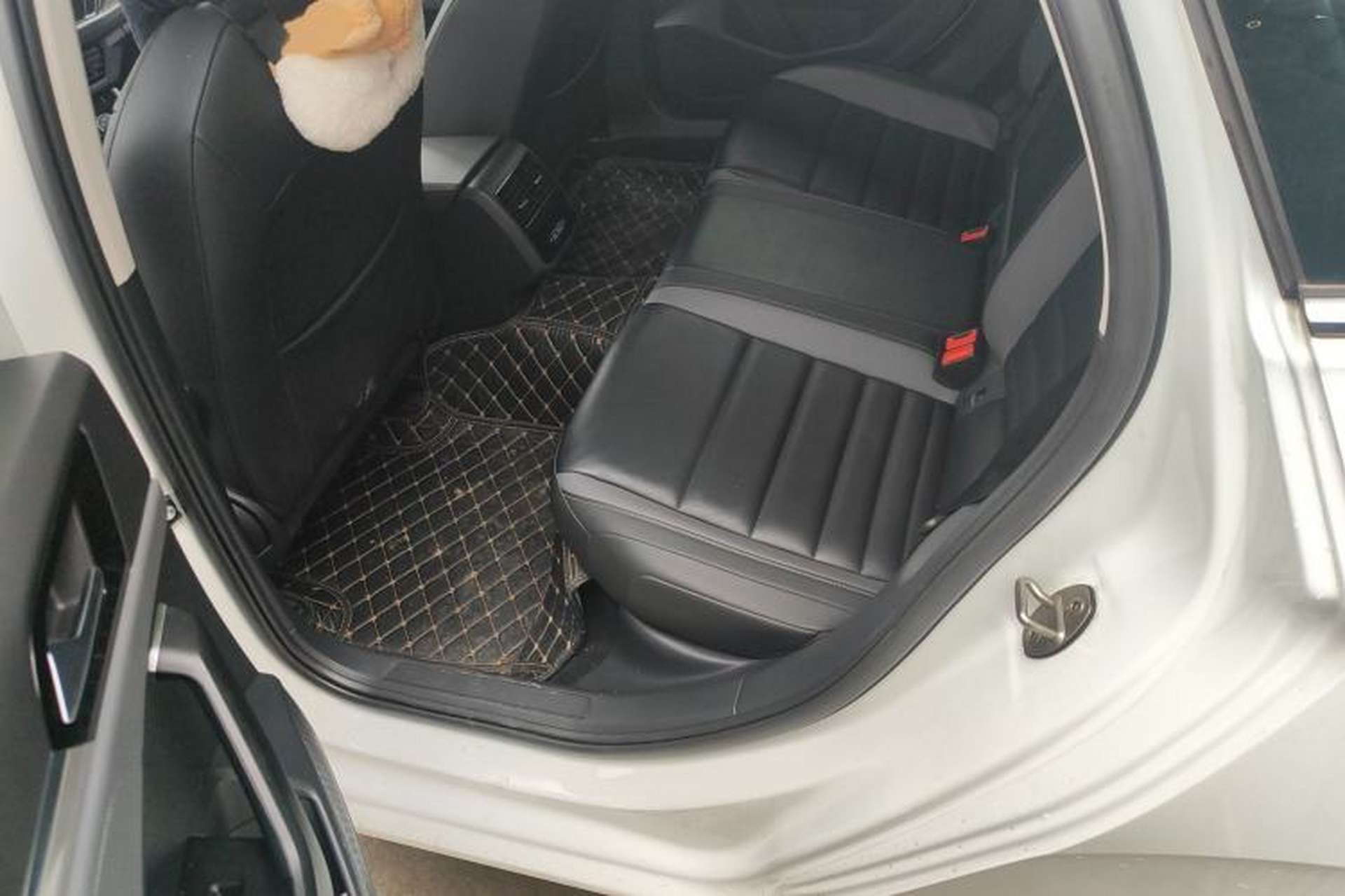 Used Volkswagen Sagitar 2019 280TSI DSG Comfort Version China VI Standard Interior 4