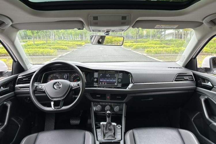 Used Volkswagen Sagitar 2019 200TSI DSG Comfort Version China V Standard Interior 4