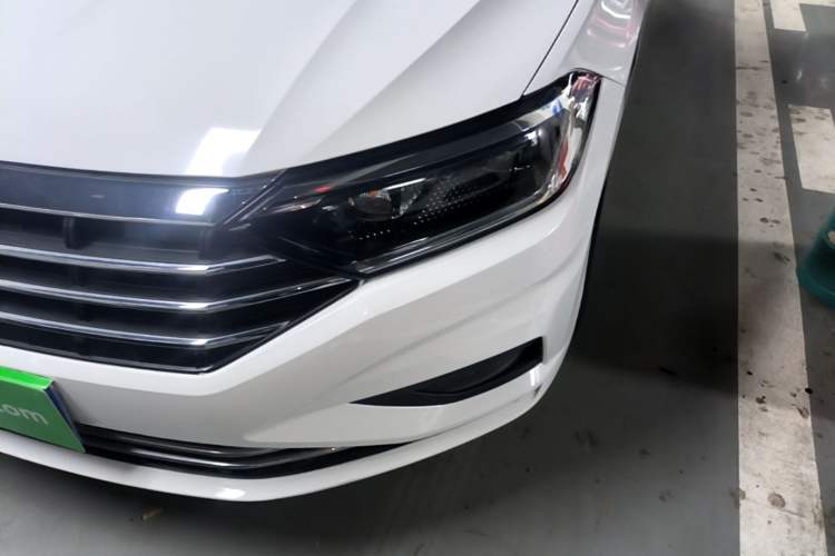 Used Volkswagen Sagitar 2019 200TSI Manual Comfort Version China VI Standard Left Front Headlight