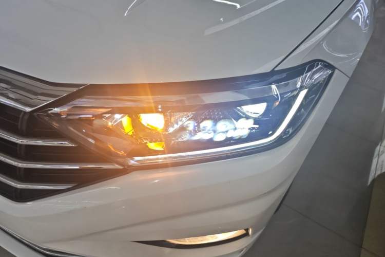 Used Volkswagen Sagitar 2019 280TSI DSG Comfort Version China V Standard Left Front Headlight