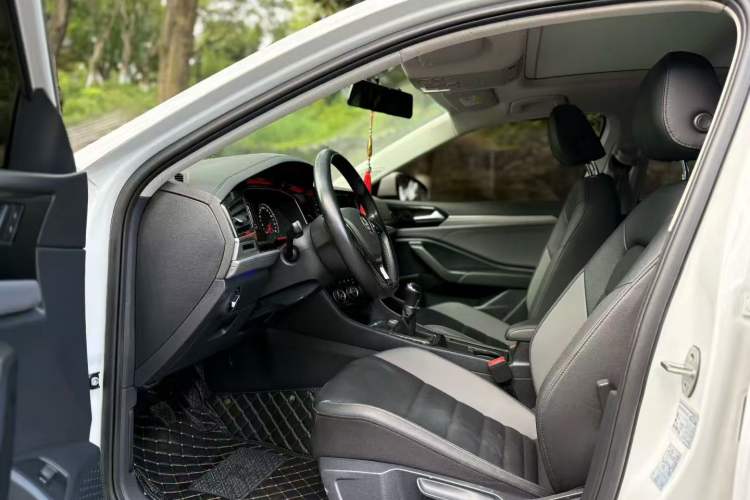 Used Volkswagen Sagitar 2019 200TSI Manual Comfort Version China VI Standard Left Front Seat