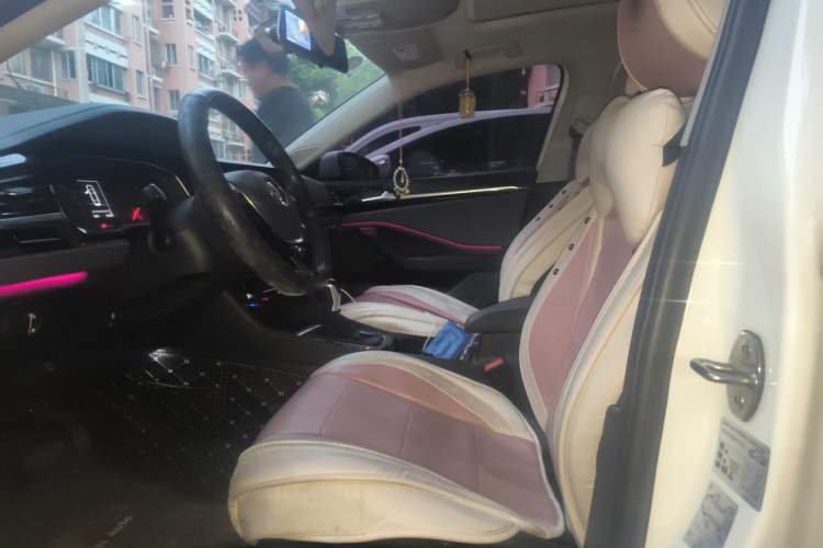 Used Volkswagen Sagitar 2019 280TSI DSG Luxury Version China VI Standard Left Front Seat