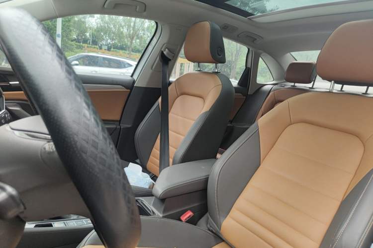 Used Volkswagen Sagitar 2019 280TSI DSG Comfort Version China V Standard Left Front Seat