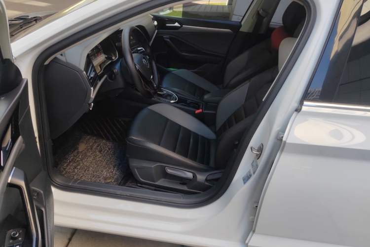 Used Volkswagen Sagitar 2019 280TSI DSG Comfort Version China VI Standard Left Front Seat