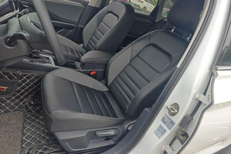Used Volkswagen Sagitar 2019 280TSI DSG Comfort Version China VI Standard Left Front Seat