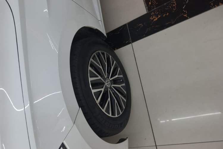 Used Volkswagen Sagitar 2019 280TSI DSG Comfort Version China VI Standard Left Front Wheel Hub