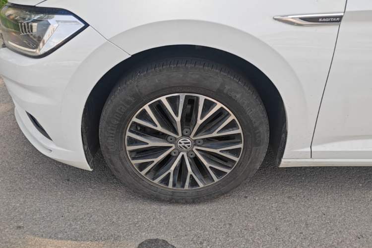 Used Volkswagen Sagitar 2019 200TSI DSG Comfort Version China VI Standard Left Front Wheel Hub