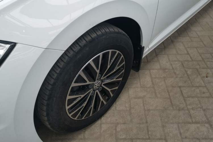 Used Volkswagen Sagitar 2019 200TSI DSG Comfort Version China VI Standard Left Front Wheel Hub