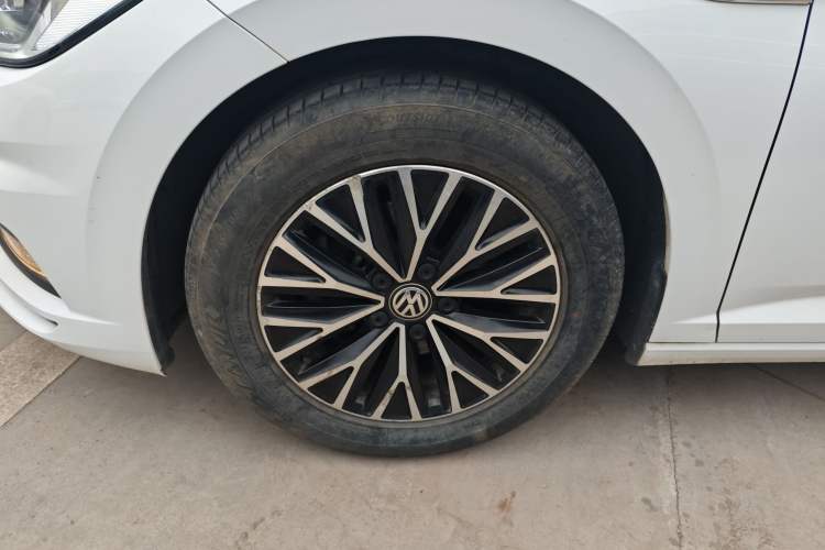 Used Volkswagen Sagitar 2019 280TSI DSG Comfort Version China VI Standard Left Front Wheel Hub