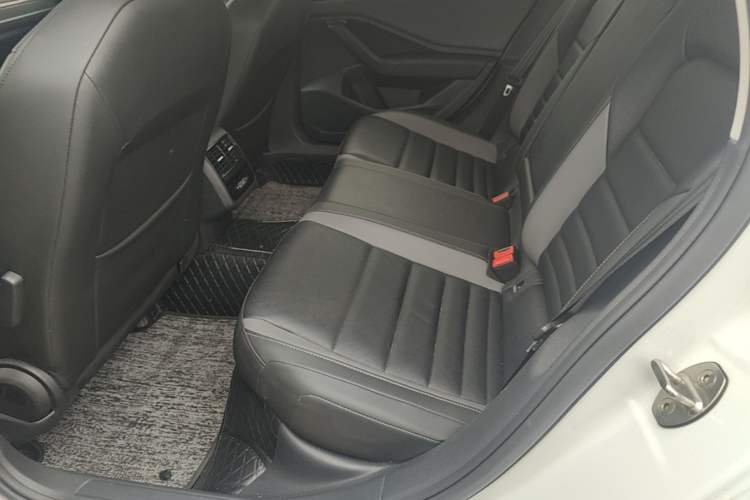 Used Volkswagen Sagitar 2019 200TSI DSG Comfort Version China VI Standard Left Rear Seat