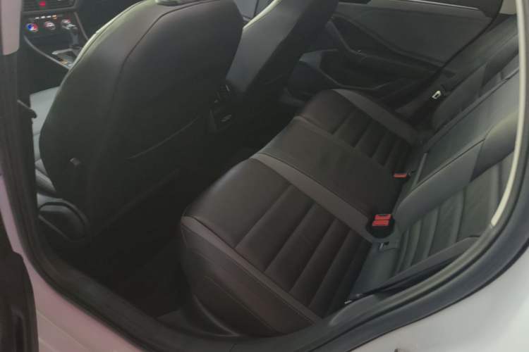Used Volkswagen Sagitar 2019 280TSI DSG Comfort Version China VI Standard Left Rear Seat
