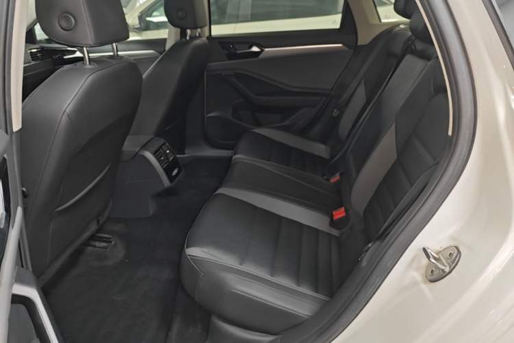 Used Volkswagen Sagitar 2019 280TSI DSG Comfort Version China VI Standard Left Rear Seat