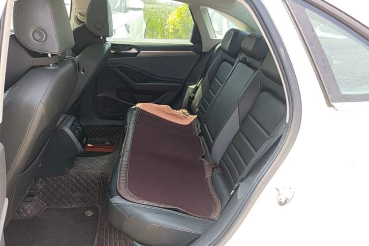Used Volkswagen Sagitar 2019 200TSI DSG Comfort Version China VI Standard Left Rear Seat