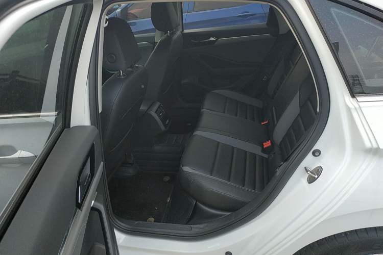 Used Volkswagen Sagitar 2019 280TSI DSG Comfort Version China VI Standard Left Rear Seat