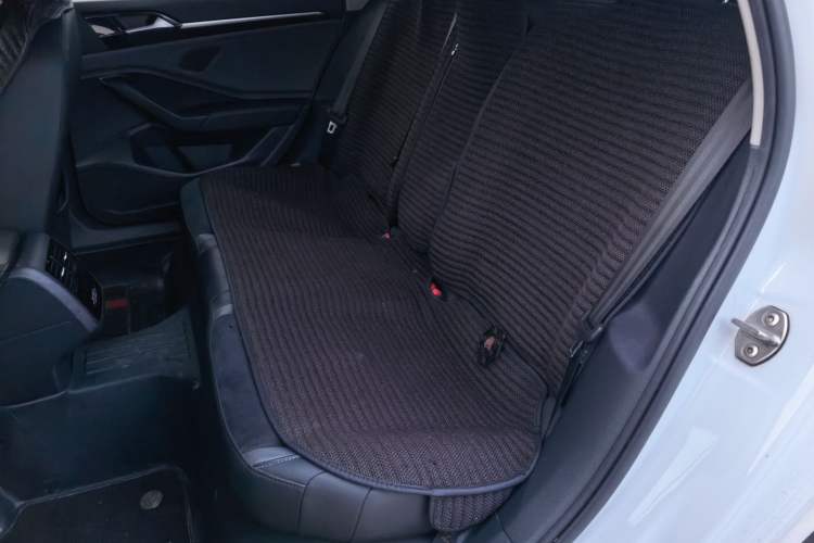 Used Volkswagen Sagitar 2019 280TSI DSG Luxury Version China VI Standard Left Rear Seat